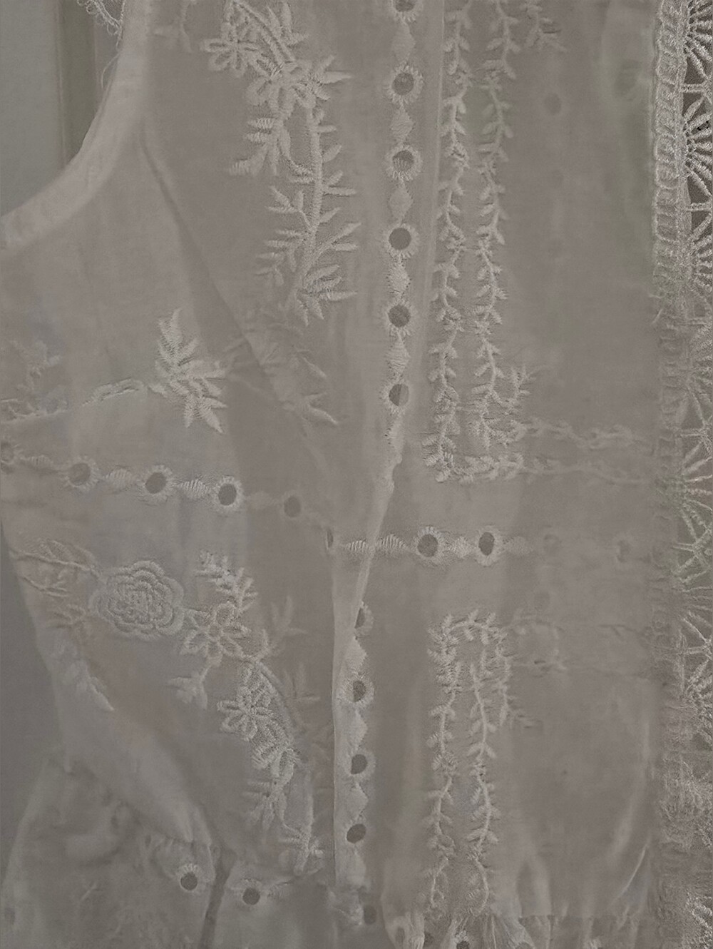 Calypso St. Barth White Eyelet Tie-Front Sleeveless Embroidered Blouse Msrp $245 - Picture 7 of 9